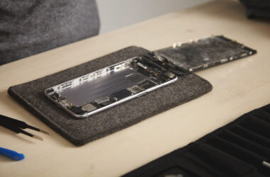 Smartphone neuf vs téléphone reconditionné : lequel choisir ?