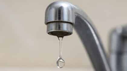 Un robinet qui goutte